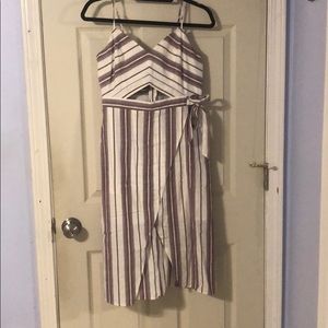 Tie waist front cut-out midi dress.